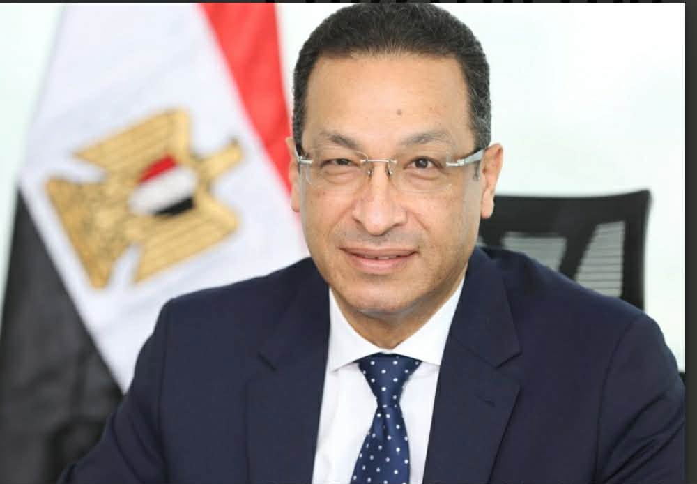 وزير الاتصالات وتكنولوجيا المعلومات يشيد بمنصة صحة مصر